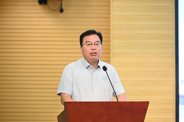 学院宝鸡高新医院揭牌AG真人网站西安医(图3)